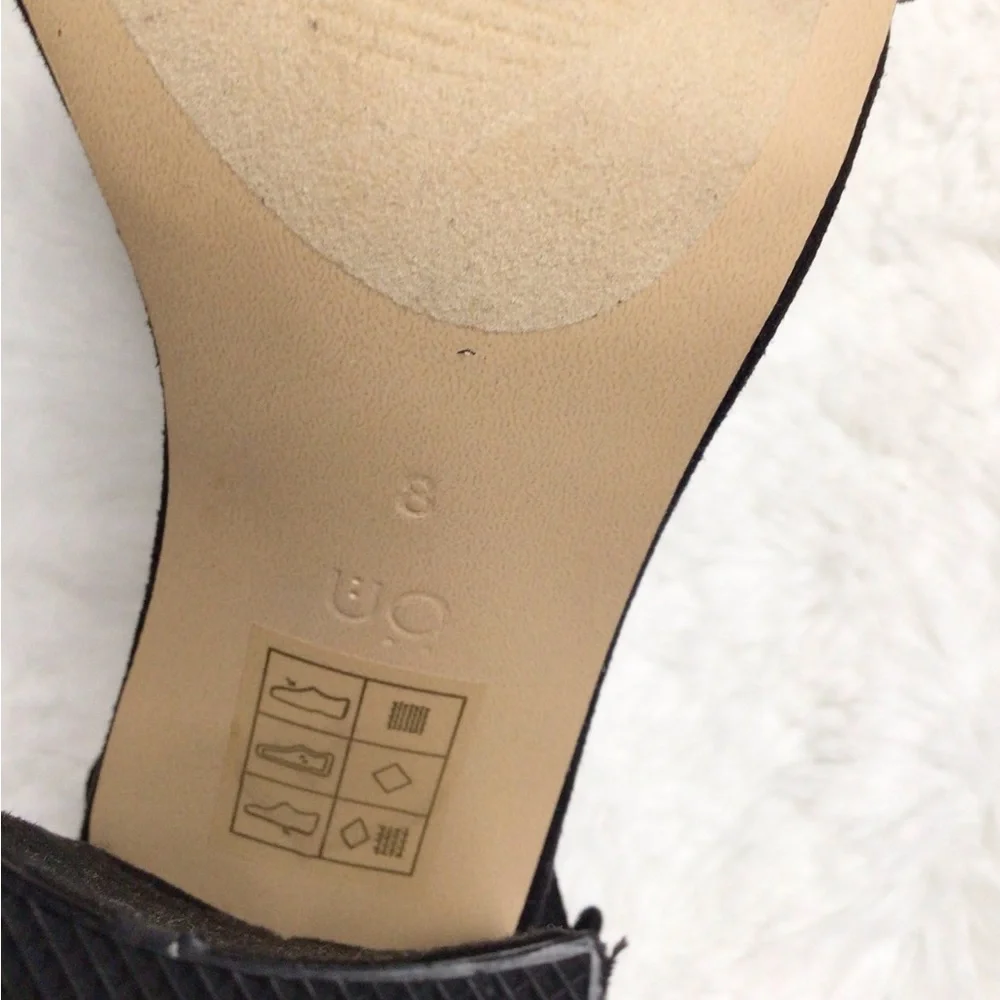 Urban Outfitters Black Faux Suede Ankle Strap Block Heel Sandals Size 8